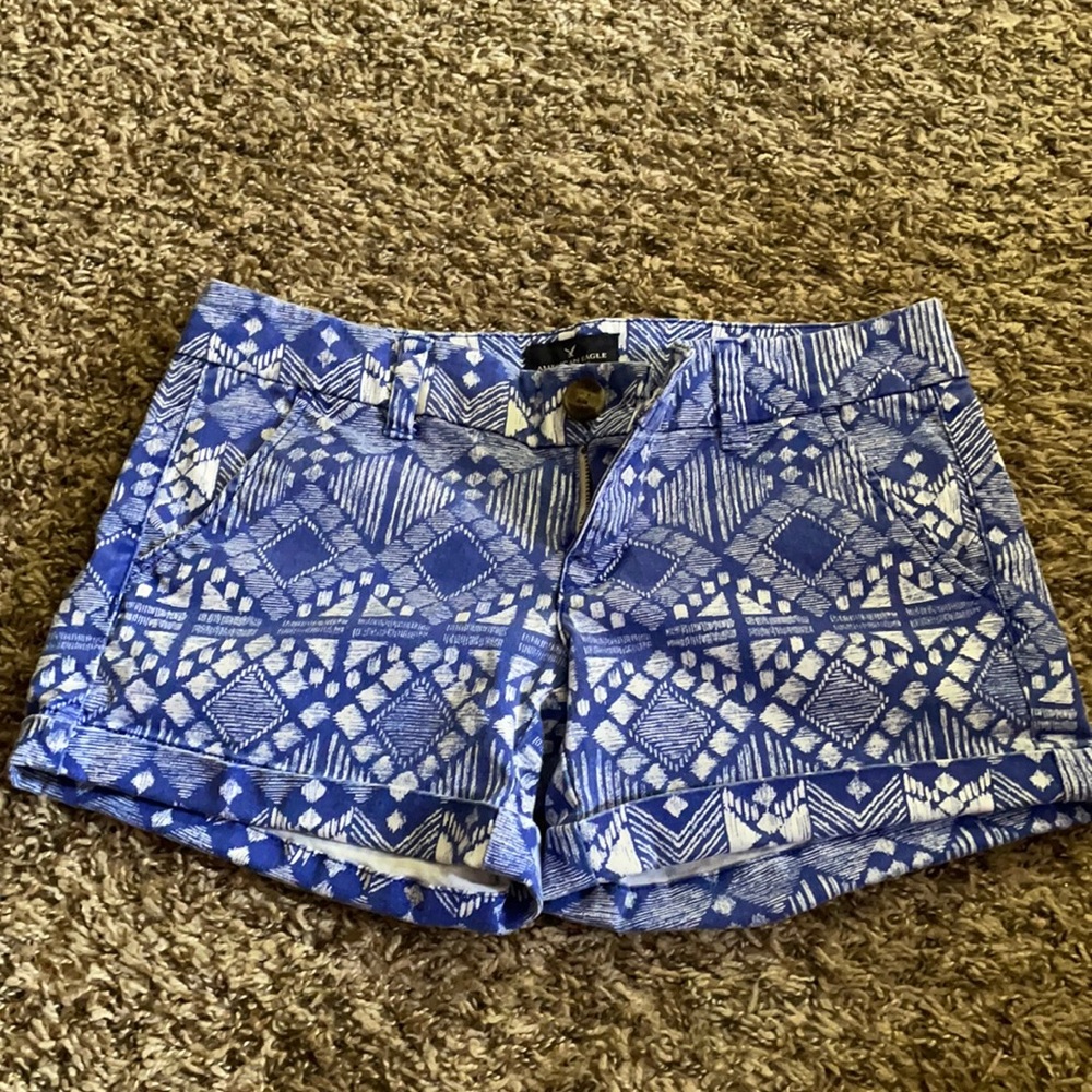 Patterned midi shorts
